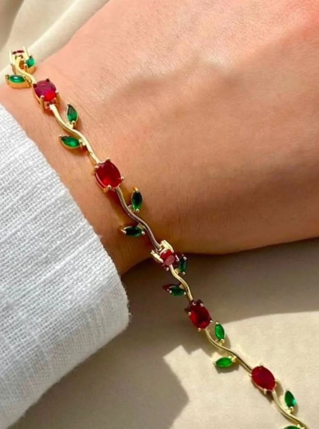 Scarlet Blossom Tulip Bracelet